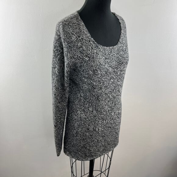 Neiman Marcus Gray Sweater Cashmere Scoop Neck Marled Knit Fleece Size Medium M - Picture 5 of 11